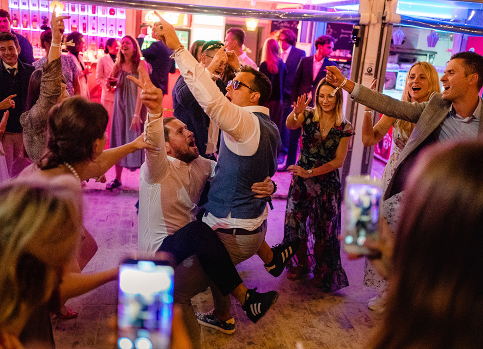Wesela i ceremonie na plaży – Kontener Dębki